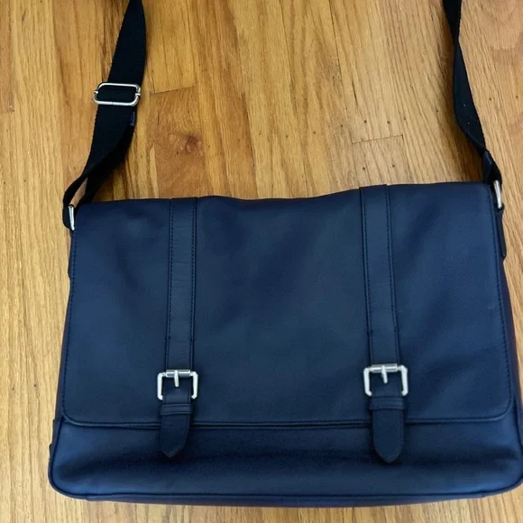 NWOT Cole Haan navy blue leather messenger bag